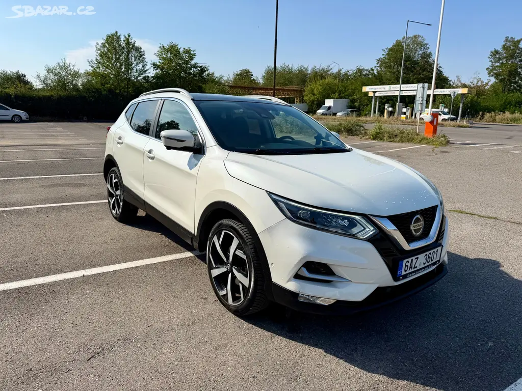 Nissan Qashqai 1.2 DIG-T Tekna automat 72 800 km